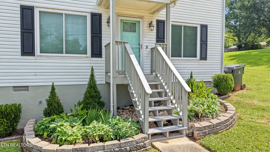 608 Busbee Rd, Knoxville, TN 37920 - #2