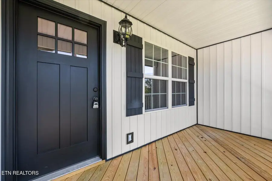 1822 Loop Rd, Lafollette, TN 37766 - #2