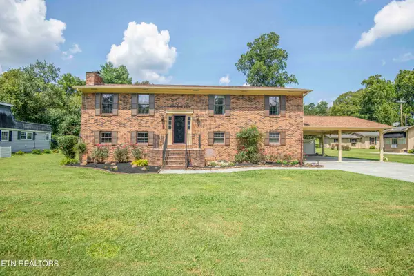 603 Riverbend Rd, Clinton, TN 37716