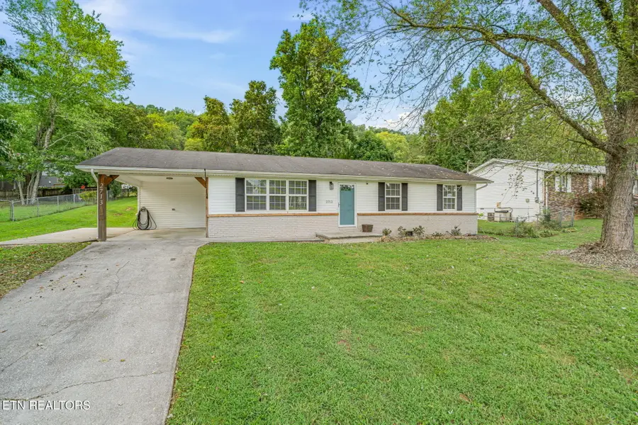 2713 Mynatt Rd, Knoxville, TN 37918 - #2