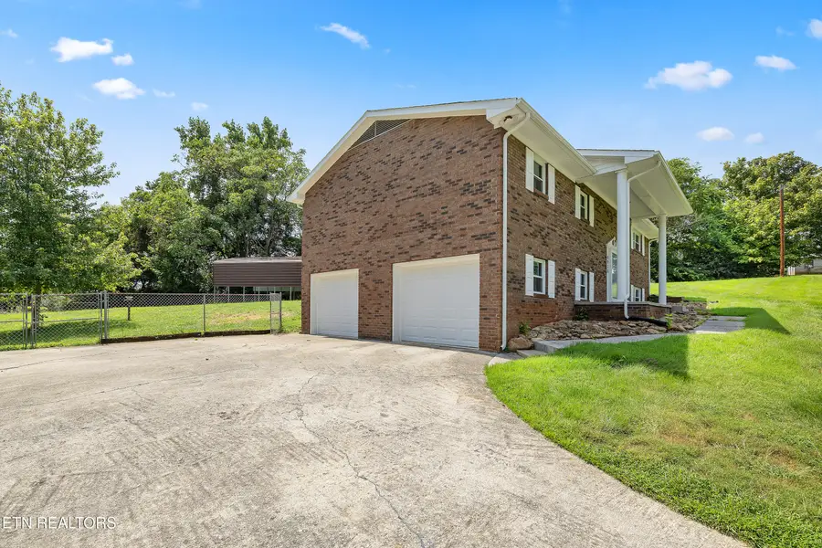 6916 Wood Rd, Corryton, TN 37721 - #2