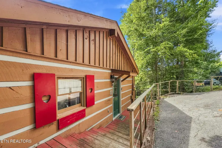 942 Vixen, Gatlinburg, TN 37738 - #2