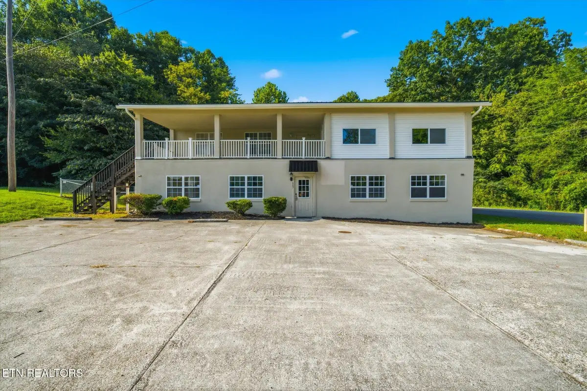 607 Old Tacora Hills Rd, Clinton, TN 37716 - #1