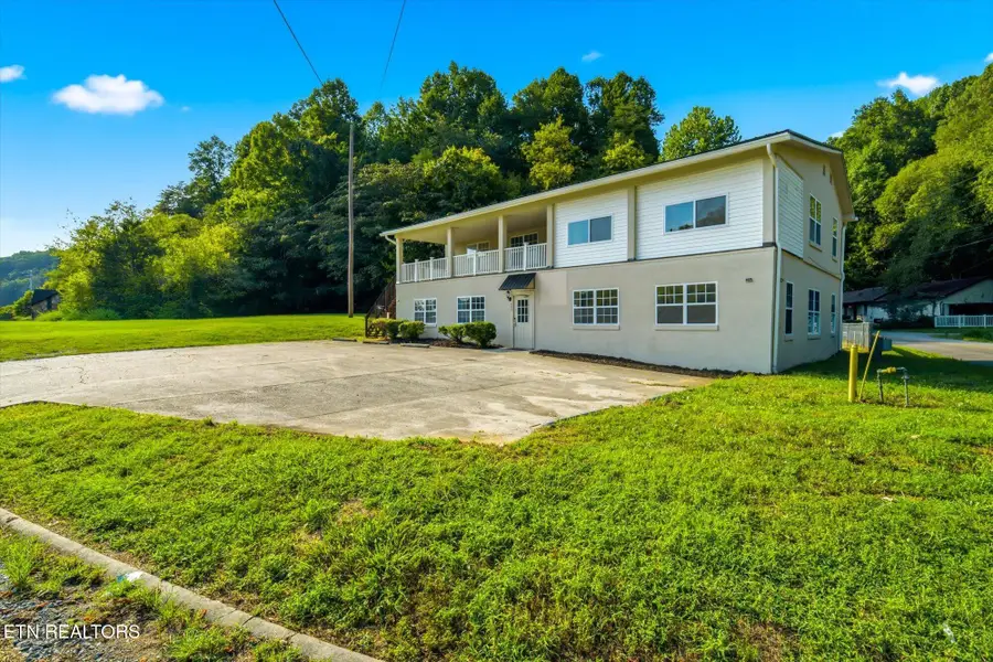 607 Old Tacora Hills Rd, Clinton, TN 37716 - #2
