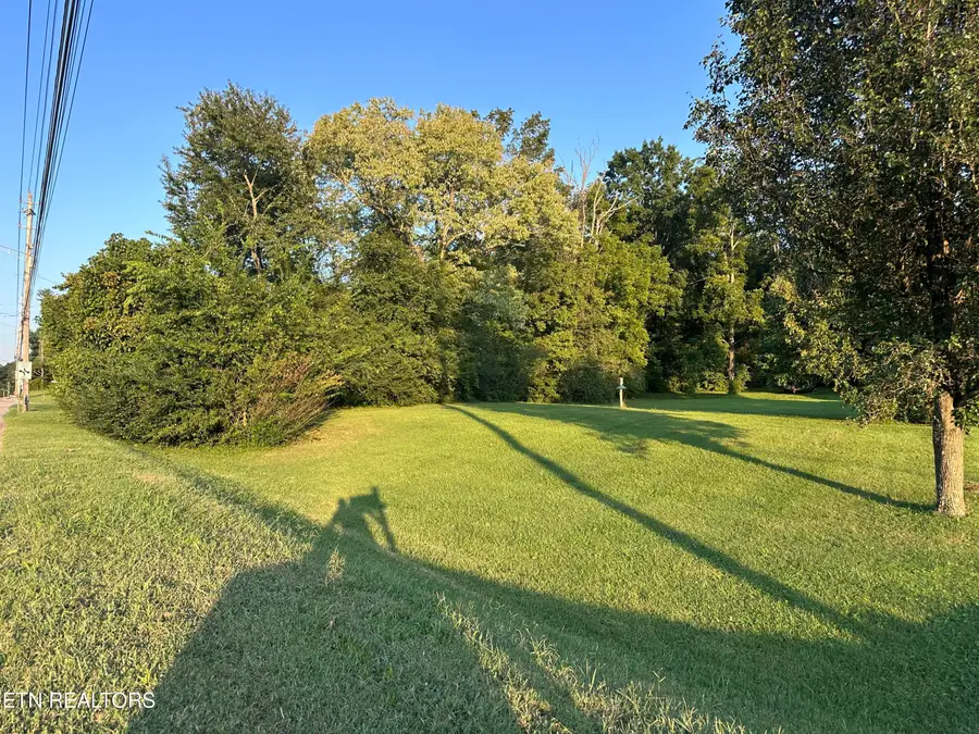 S Charles G Seivers Blvd, Clinton, TN 37716 - #2