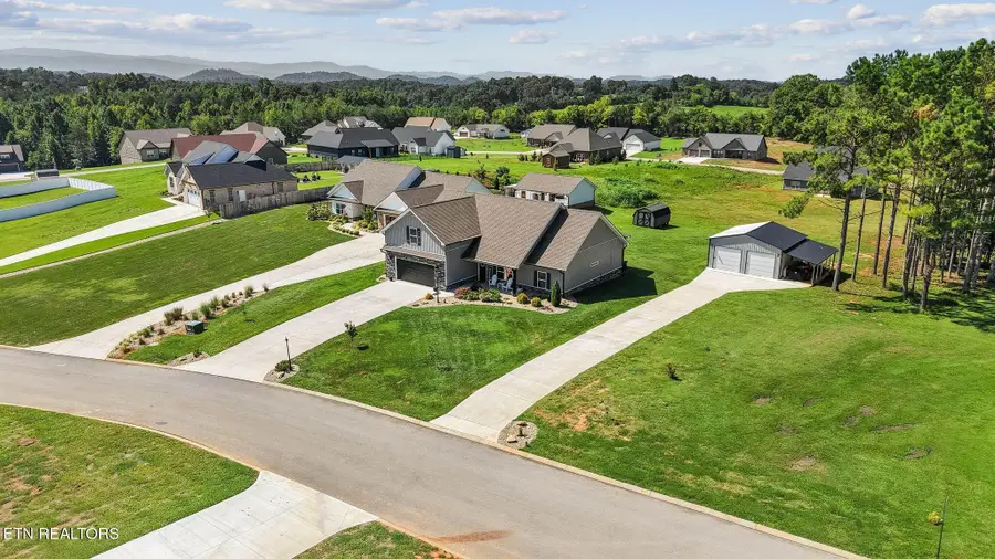 811 Pinebrooke Drive, Maryville, TN 37801 - #2