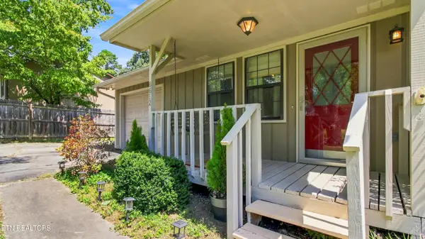 6612 Bay Circle Drive, Knoxville, TN 37918