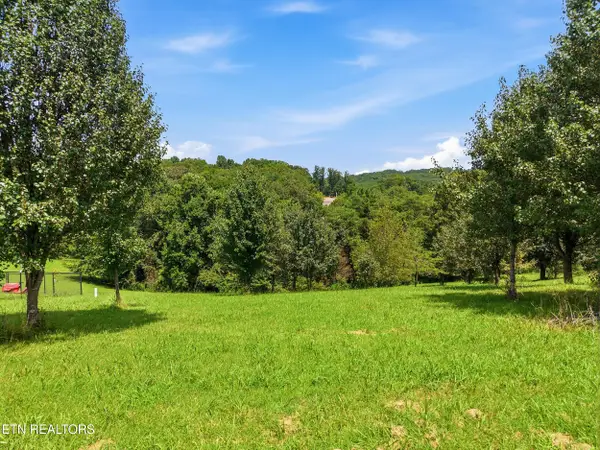 River Cliff Drive, Kodak, TN 37764