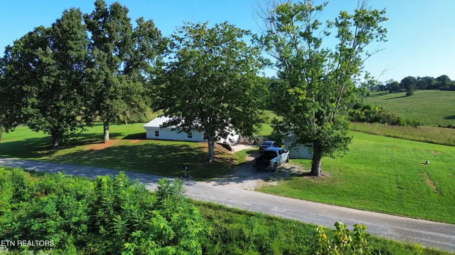 333 Deerfield Rd, Rutledge, TN 37861 - #3