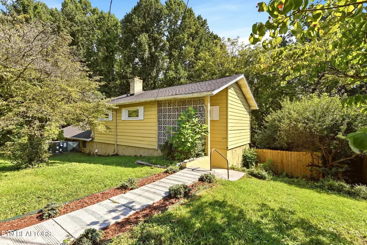 610 Michigan Ave, Oak Ridge, TN 37830 - #1