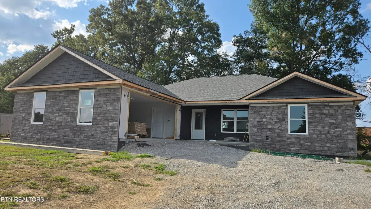 234 Hinch Mountain View Rd, Crossville, TN 38555 - #1