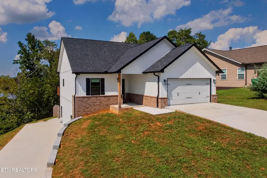 8011 Stone Hollow Drive, Knoxville, TN 37924 - #2
