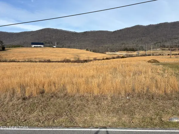 2976 Old Highway 63, Speedwell, TN 37870