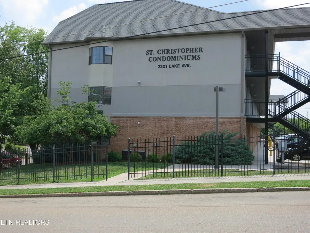 2201 Lake Ave #108, Knoxville, TN 37916 - #1