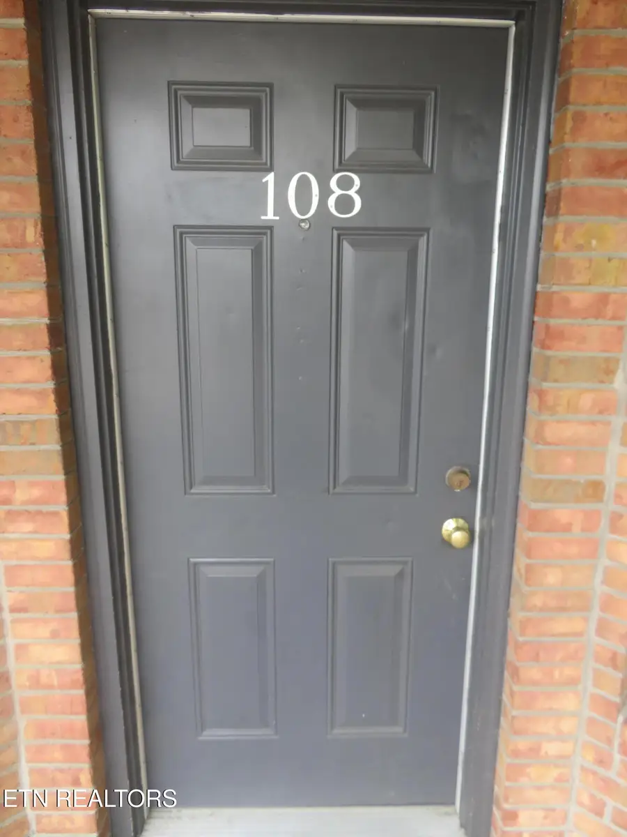 2201 Lake Ave #108, Knoxville, TN 37916 - #3