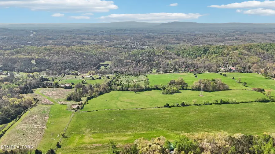 436 Thorngrove Pike, Kodak, TN 37764 - #3