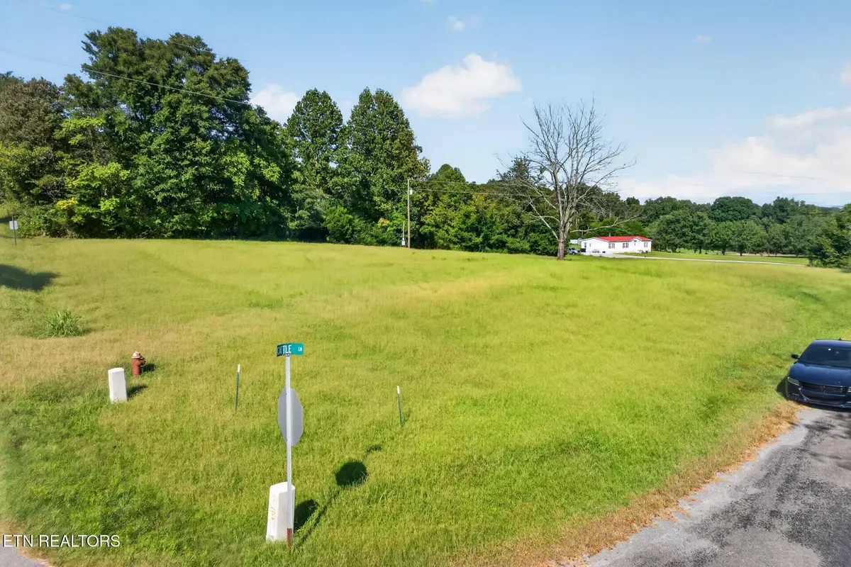 119 New Hope Rd, Hilham, TN 38568 - #1