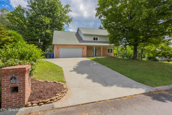 109 W Melbourne Rd, Oak Ridge, TN 37830