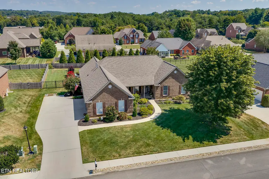 253 E Port Drive, Lenoir City, TN 37772 - #2