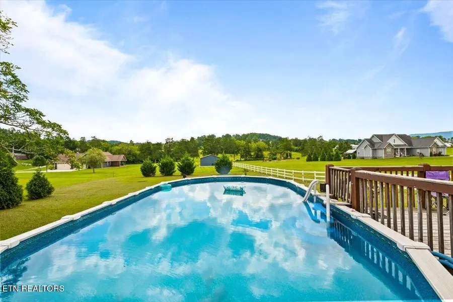 1349 Towe String Rd, Jacksboro, TN 37757 - #3