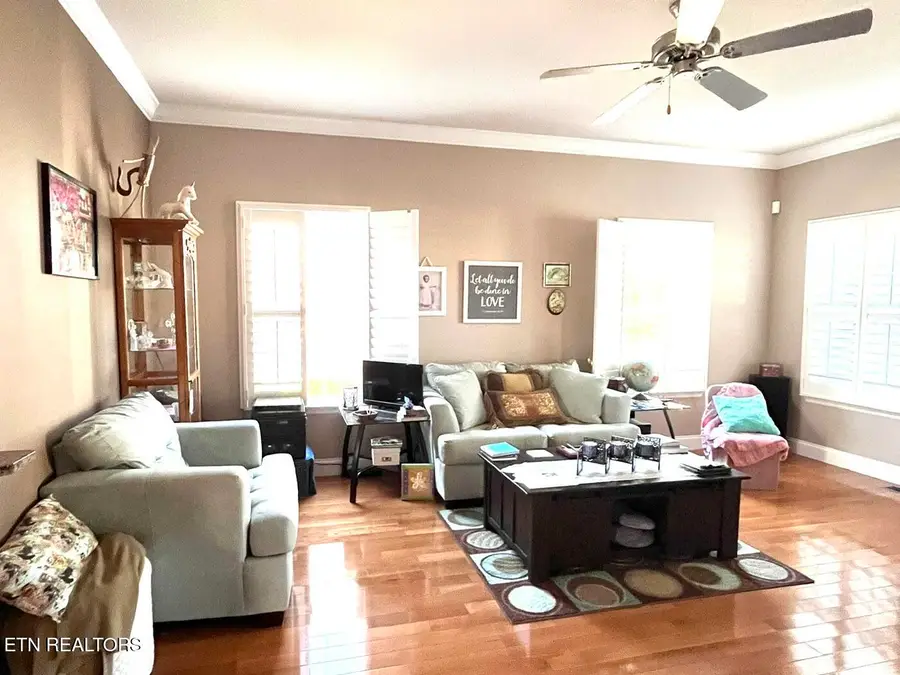 1011 Wentford Ave, Sweetwater, TN 37874 - #3