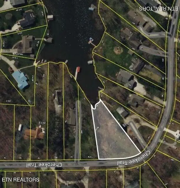 8317 Cherokee Tr, Crossville, TN 38572 - #2