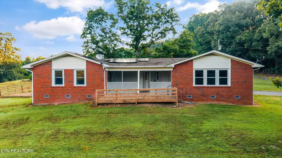 340 Pattie Gap Rd, Philadelphia, TN 37846 - #2