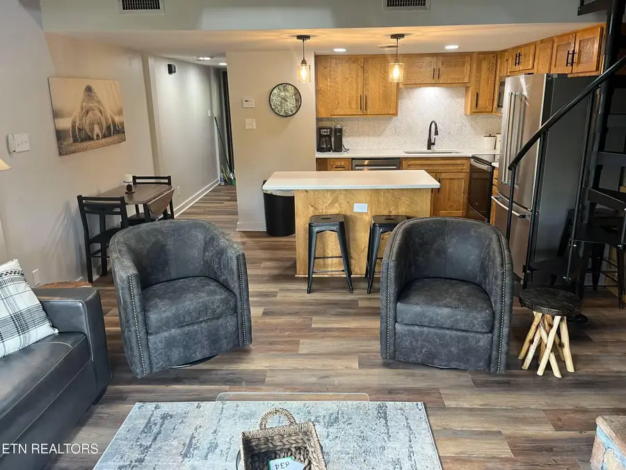1081 Cove Rd #APT 834, Sevierville, TN 37876 - #2
