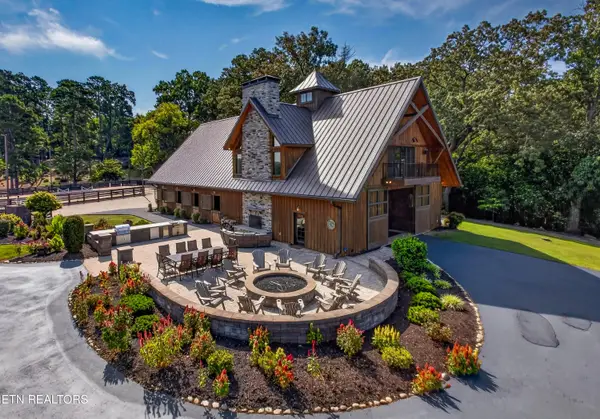 4560 Gravelly Hills Rd, Louisville, TN 37777