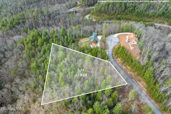 227 Black Powder Court, Walland, TN 37886