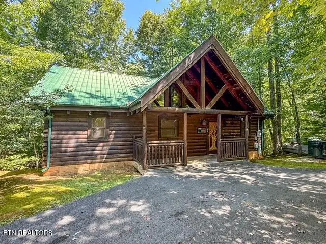 909 Ridgefield Drive, Sevierville, TN 37876 - #1
