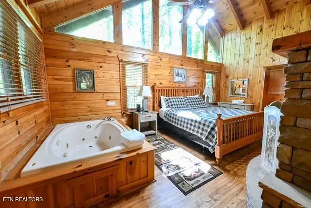 909 Ridgefield Drive, Sevierville, TN 37876 - #3