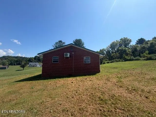 526 Blue Hollow Rd, Rose Hill, VA 24281 - #3