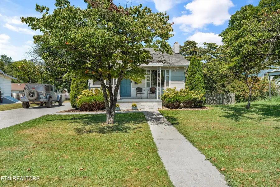 879 Birch St, Alcoa, TN 37701 - #2