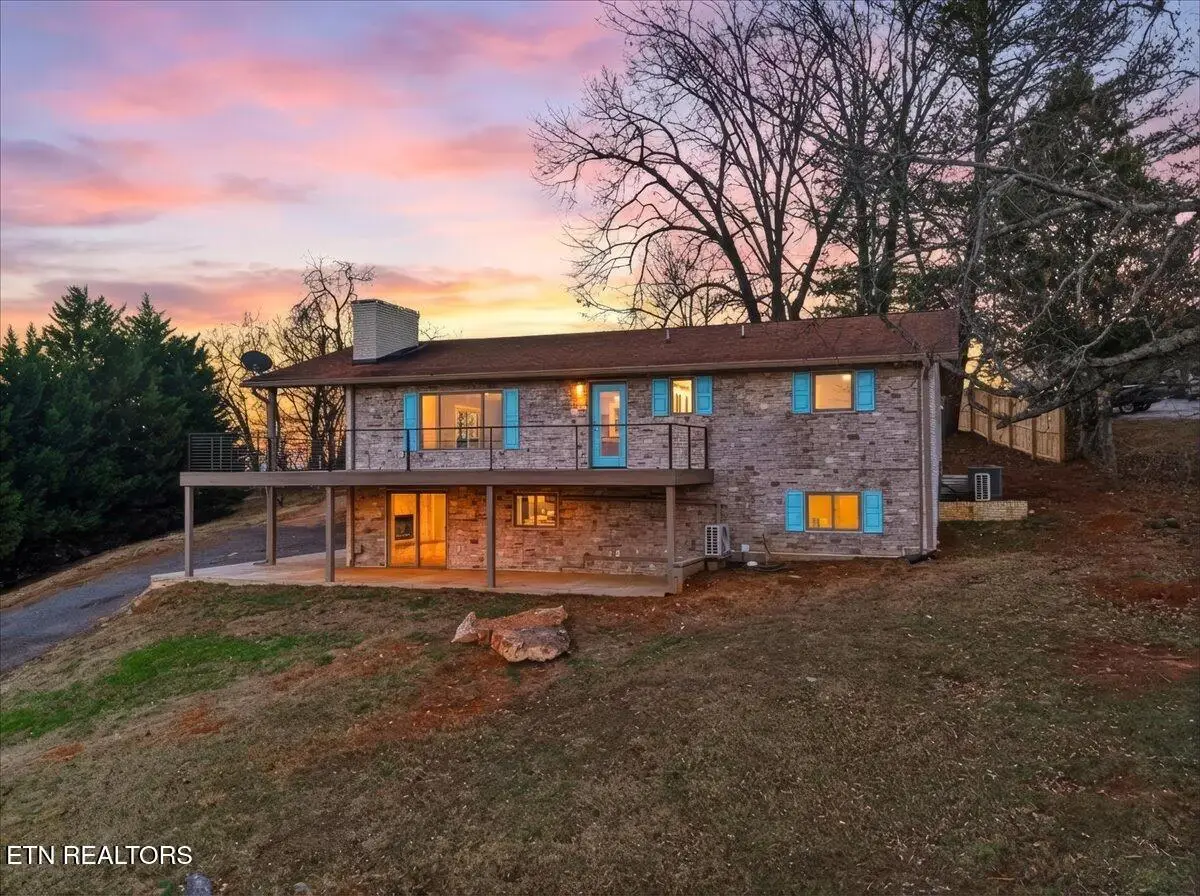 743 Garrett Rd, Dandridge, TN 37725 - #1