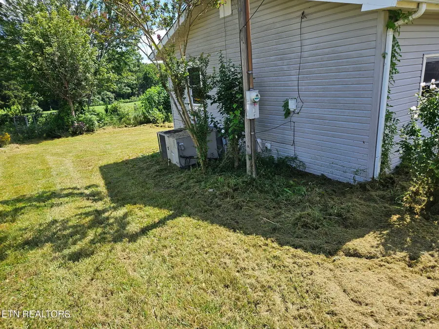 145 Crabtree Lane, Caryville, TN 37714 - #2