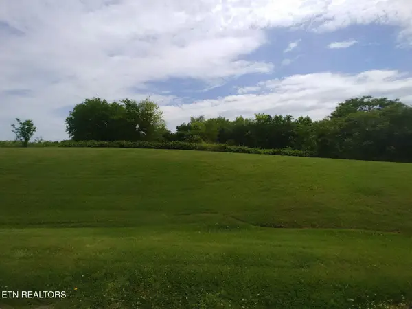 Green Valley Drive, Dandridge, TN 37725