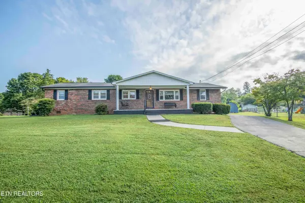 151 Selma St, Lenoir City, TN 37771