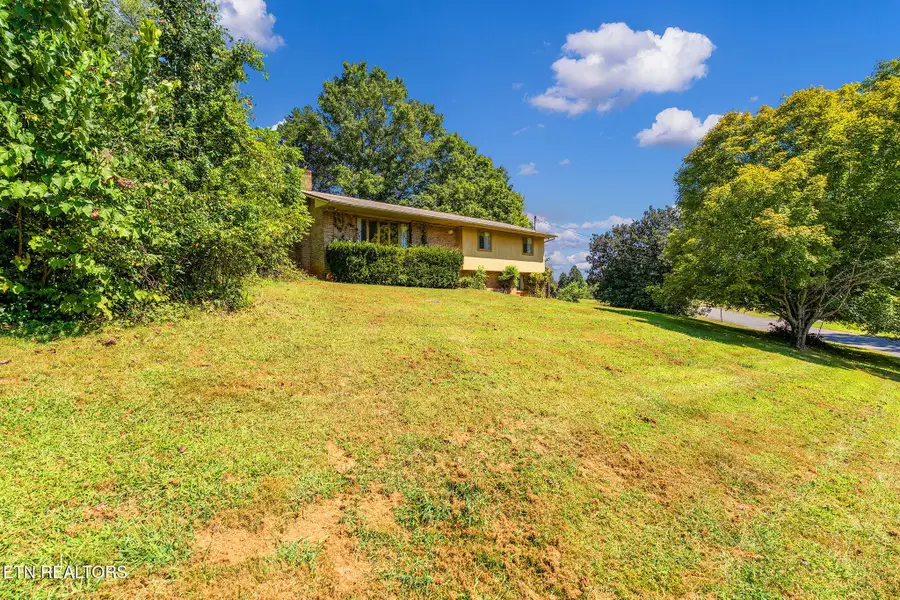 220 Brookfield Drive, Kingsport, TN 37663 - #3