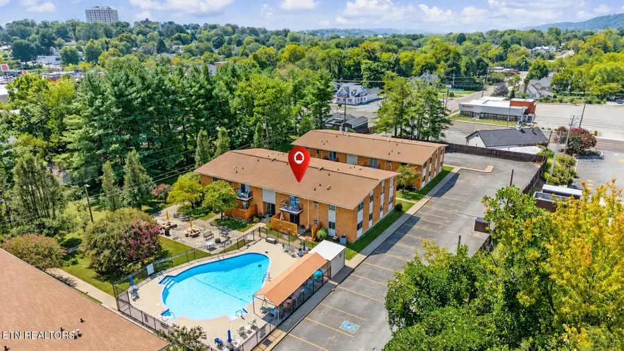 3104 N Broadway St #B16, Knoxville, TN 37917 - #2