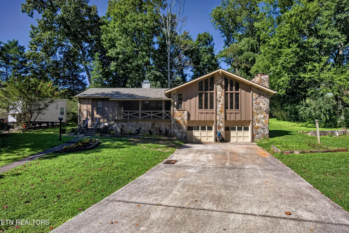 403 Delaware Ave, Oak Ridge, TN 37830 - #1