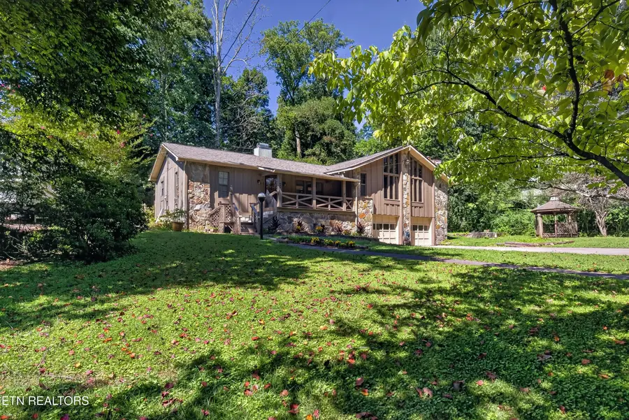 403 Delaware Ave, Oak Ridge, TN 37830 - #3