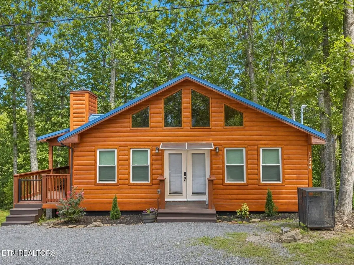 1304 N Oak Court, Sevierville, TN 37876 - #1