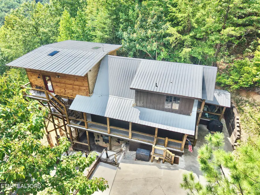 2715 Overholt Tr, Pigeon Forge, TN 37862 - #3