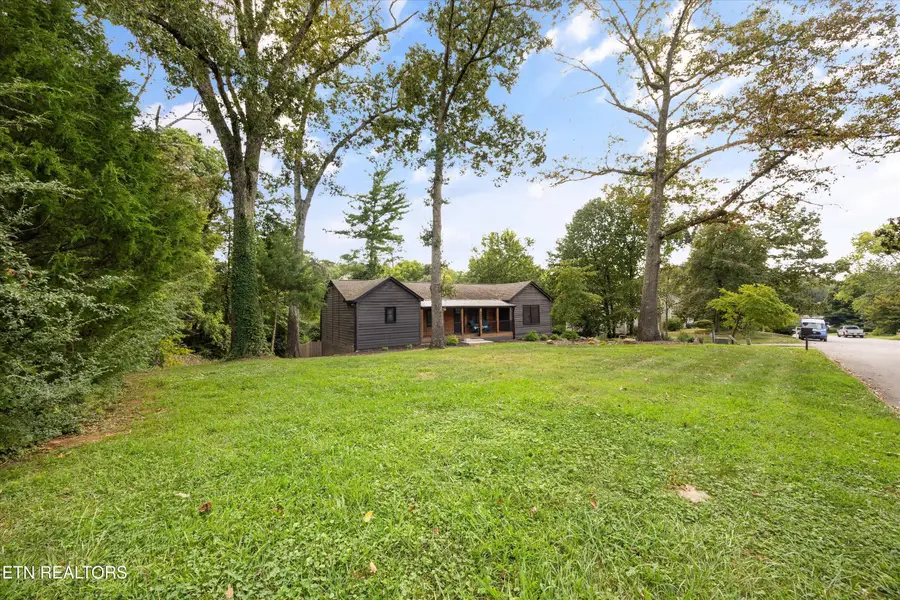 8400 Woodbrook Drive, Knoxville, TN 37919 - #2
