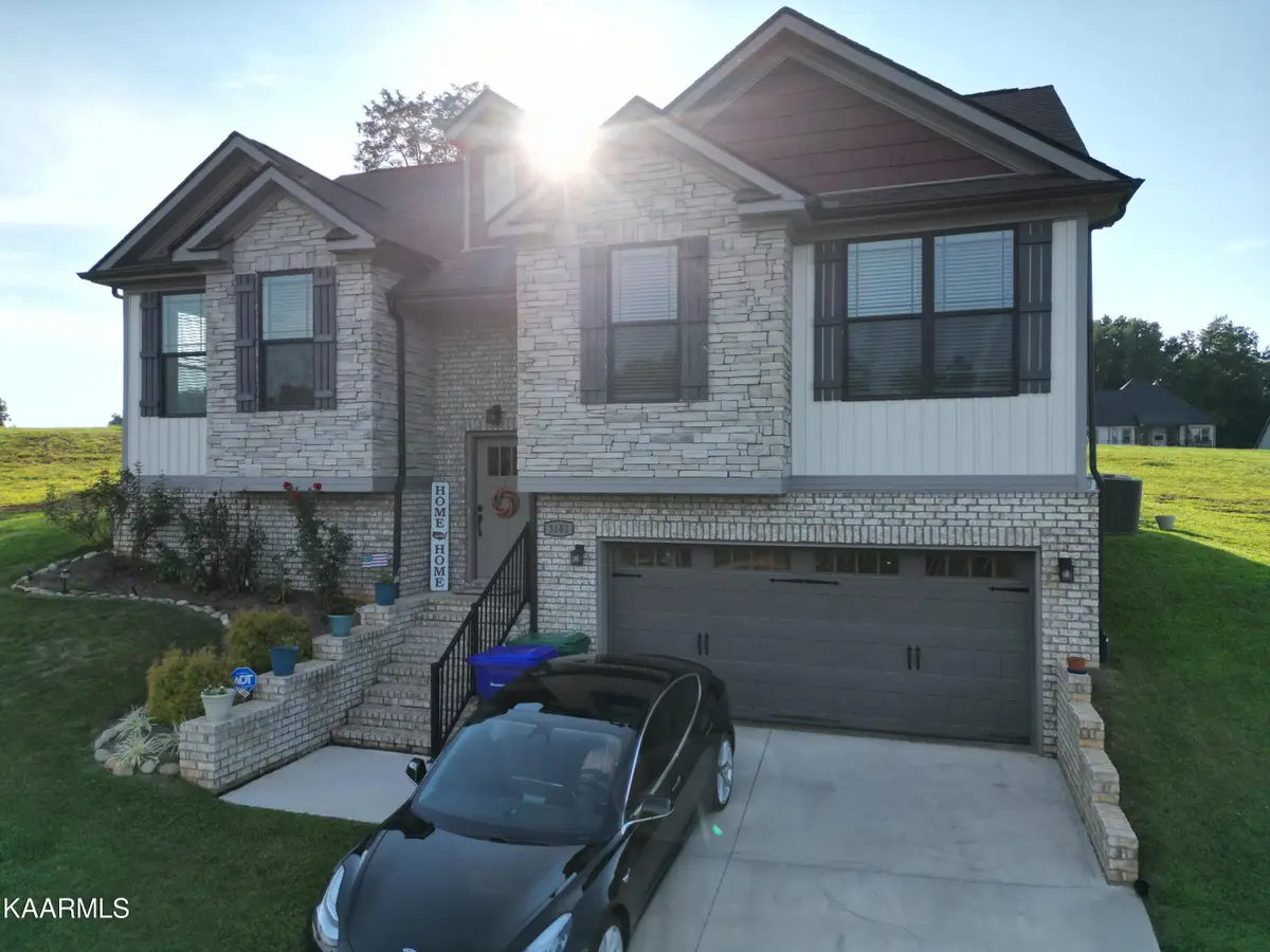 3182 Bridgewater Blvd, Morristown, TN 37814 - #1