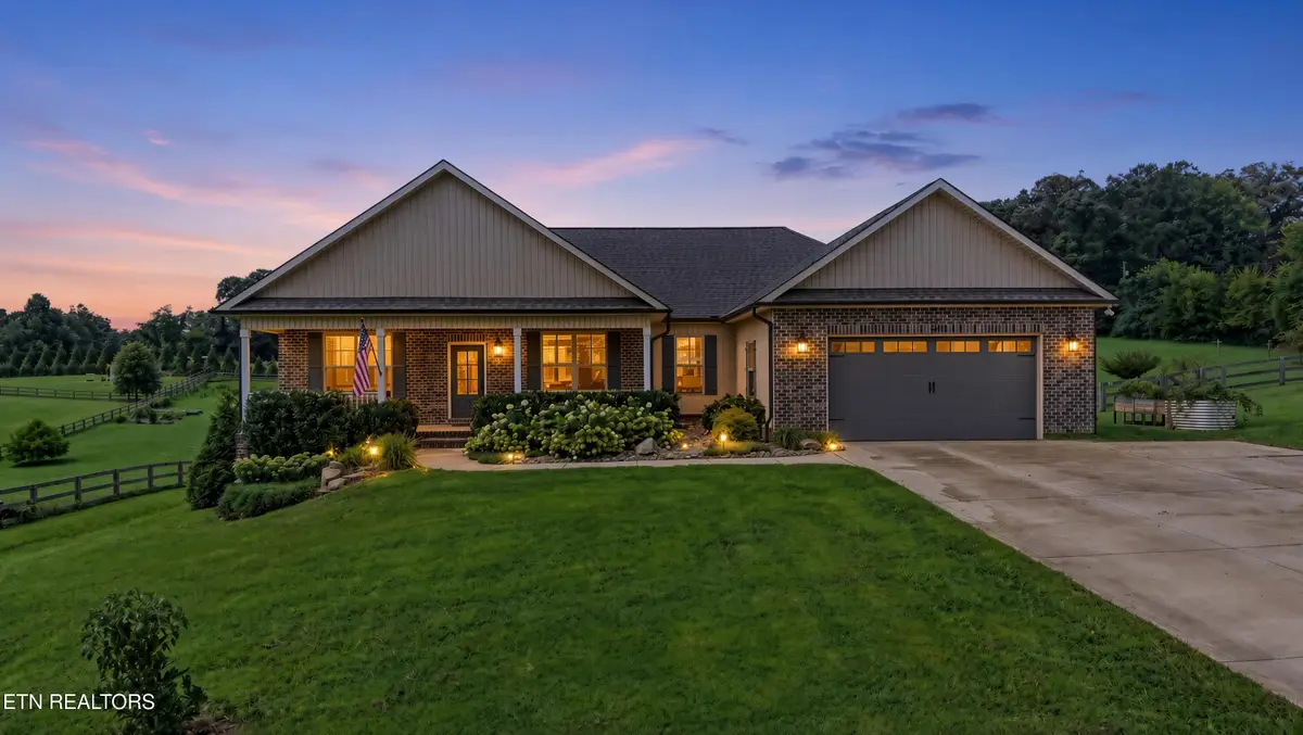 858 Dunlap Hollow Rd, Friendsville, TN 37737 - #1