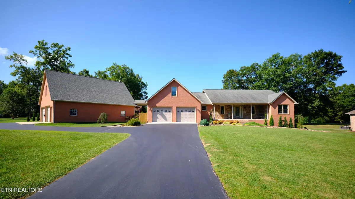 837 E Deer Creek Drive, Crossville, TN 38571 - #1