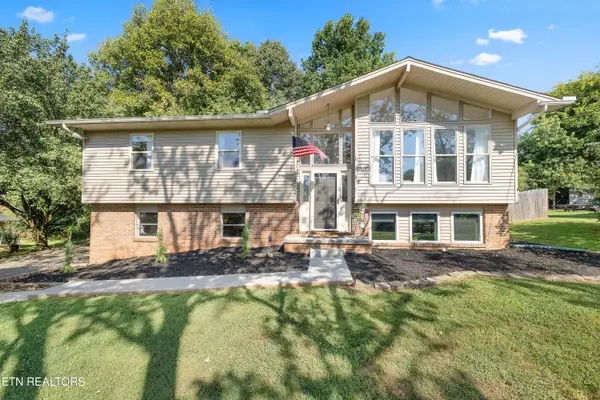 12027 Midhurst Drive, Knoxville, TN 37934