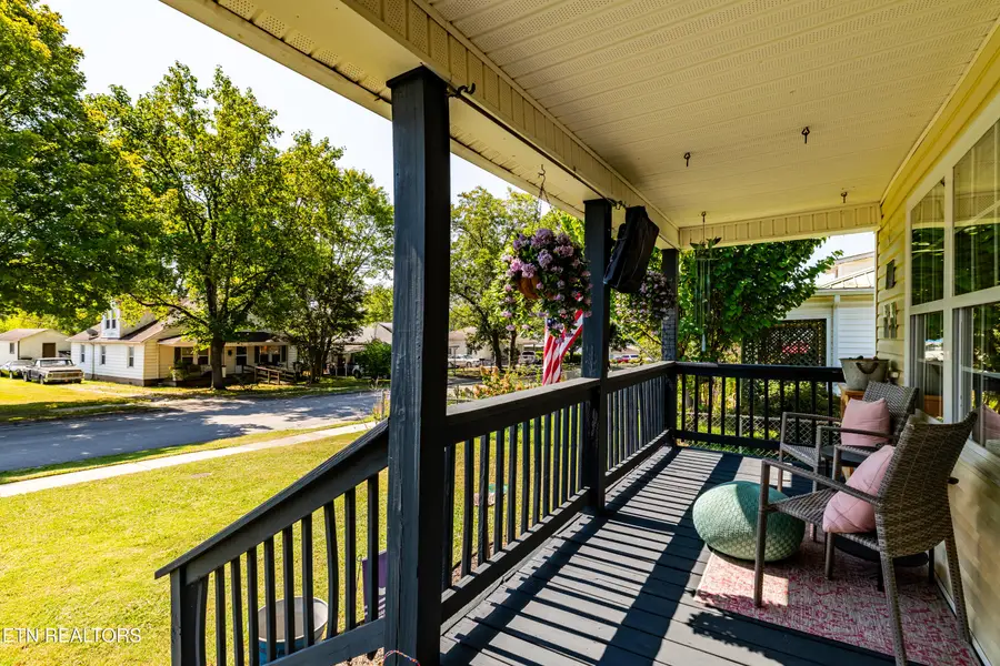 324 Glascock St, Alcoa, TN 37701 - #3